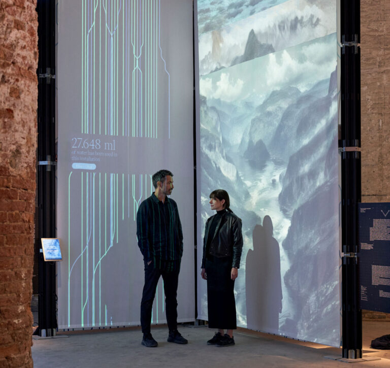 Agua e IA: proyecto Ecologías Híbridas instala pregunta por la inteligencia del agua en la Bienal de Arquitectura de Venecia